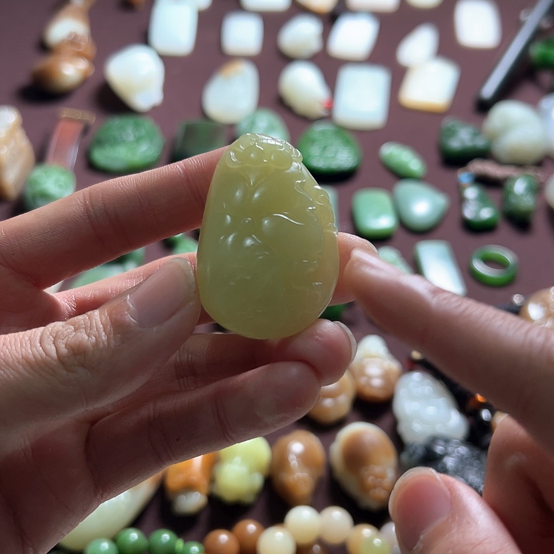 和田玉挂件未镶嵌