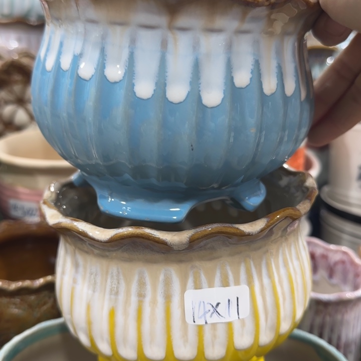 凑9块包邮，有孔，陶瓷花盆