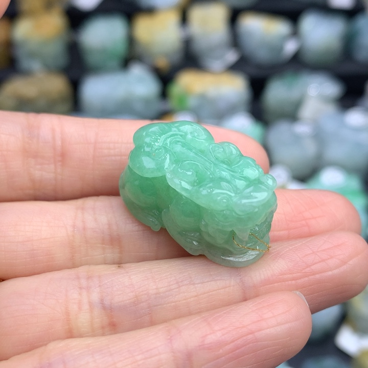 翡翠颈饰未镶嵌天然缅甸A货貔貅吊坠