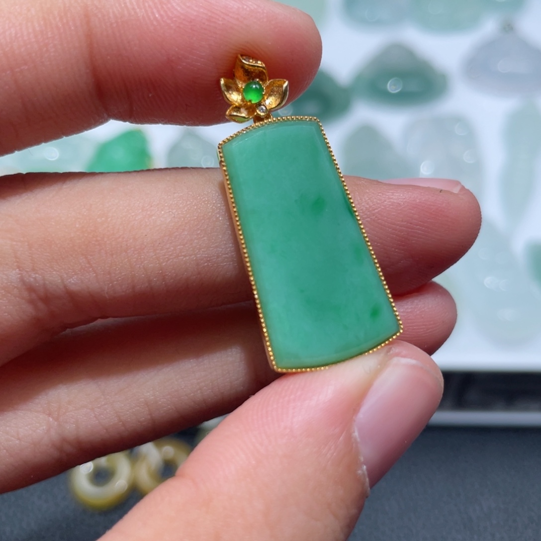 定制翡翠未镶嵌翡翠