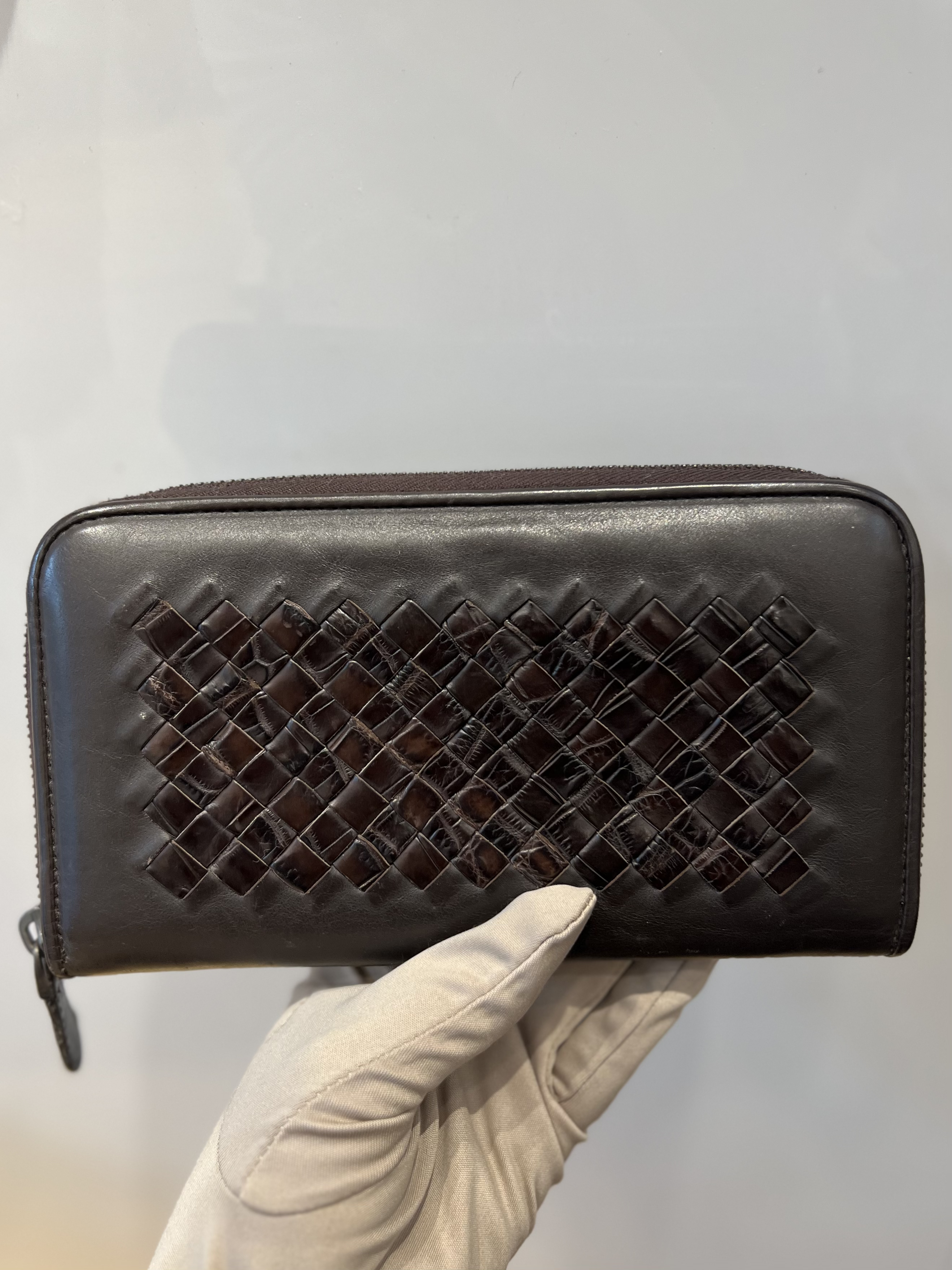 95新 BOTTEGA VENETA/葆蝶家 葆蝶家 黑色全皮拼鳄鱼拉链钱包