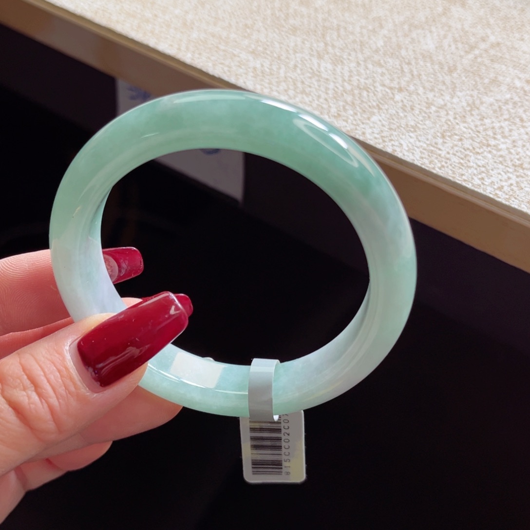 翡翠手镯未镶嵌手镯