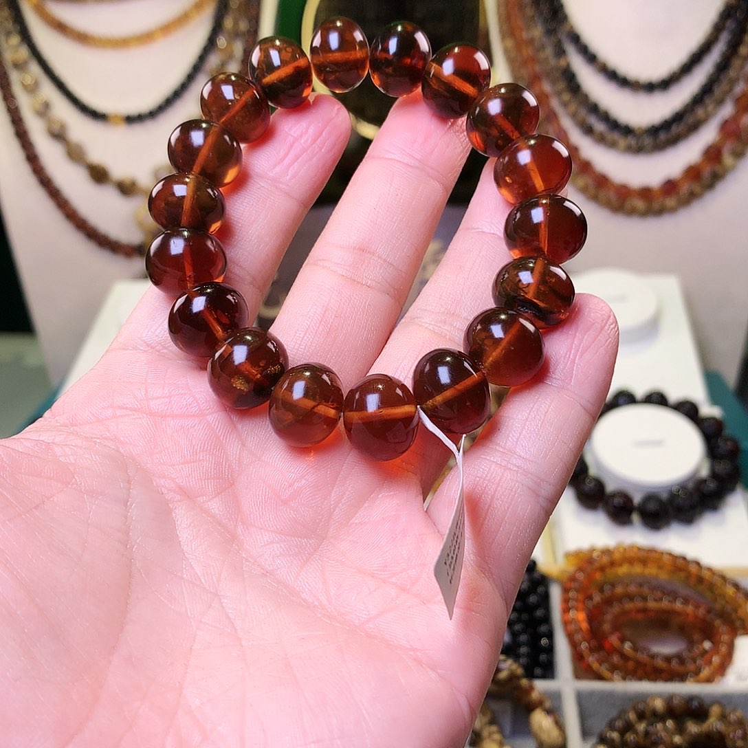 未镶嵌琥珀裸石羊*