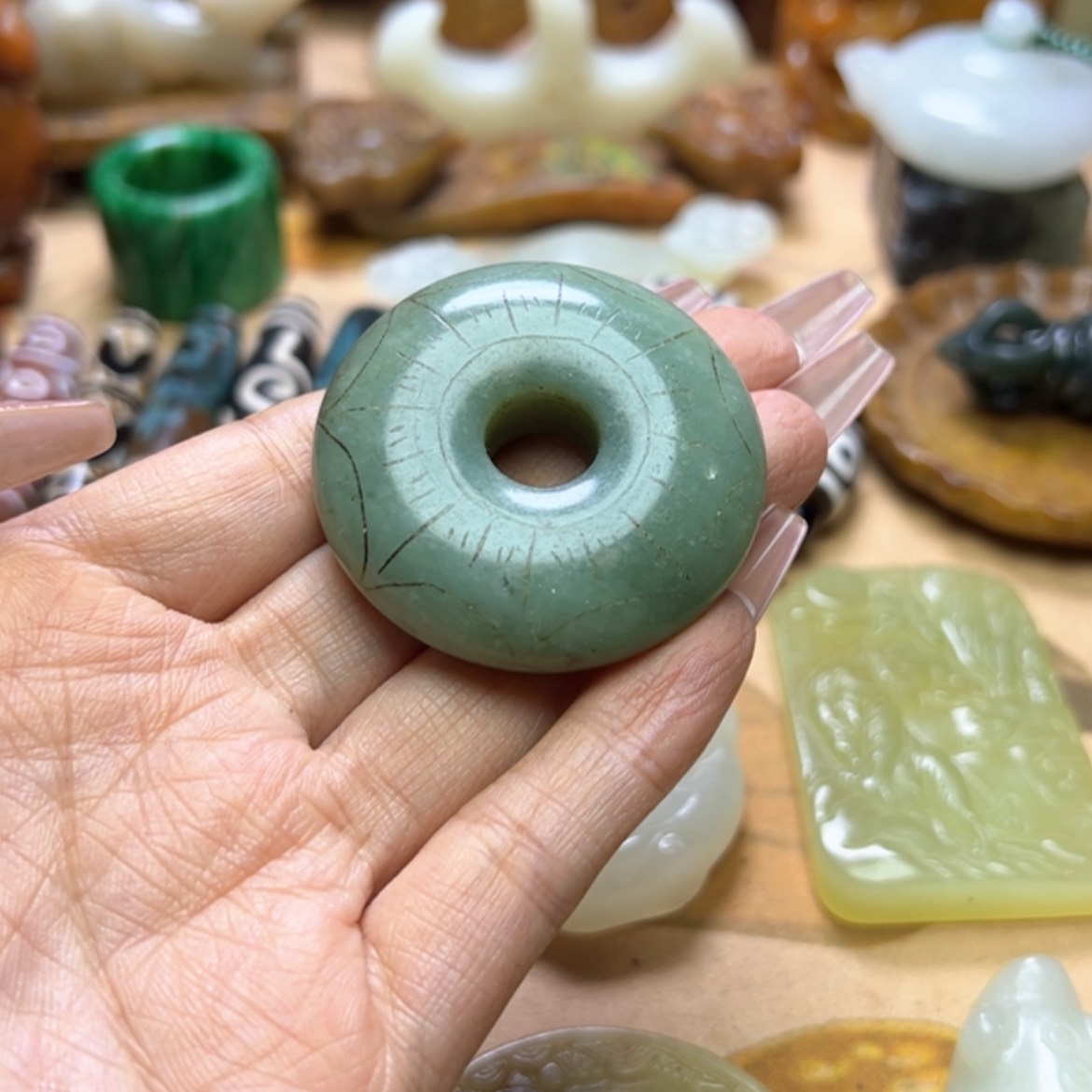 【闪购商品】蛇纹石玉颈饰未镶嵌