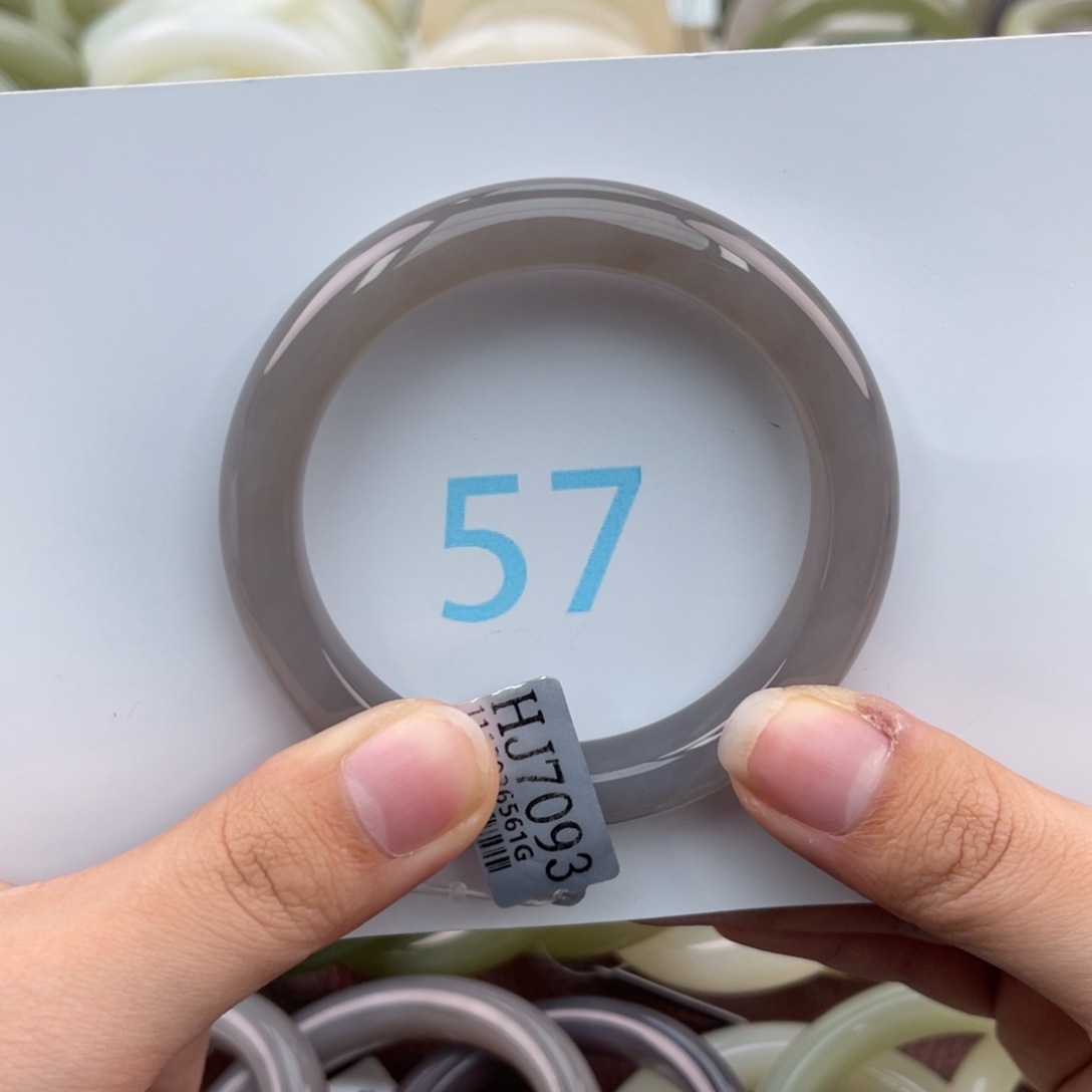 和田玉手镯未镶嵌E****n