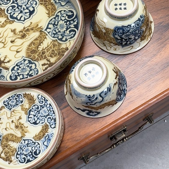 杯釉里金如意穿花龙5件套