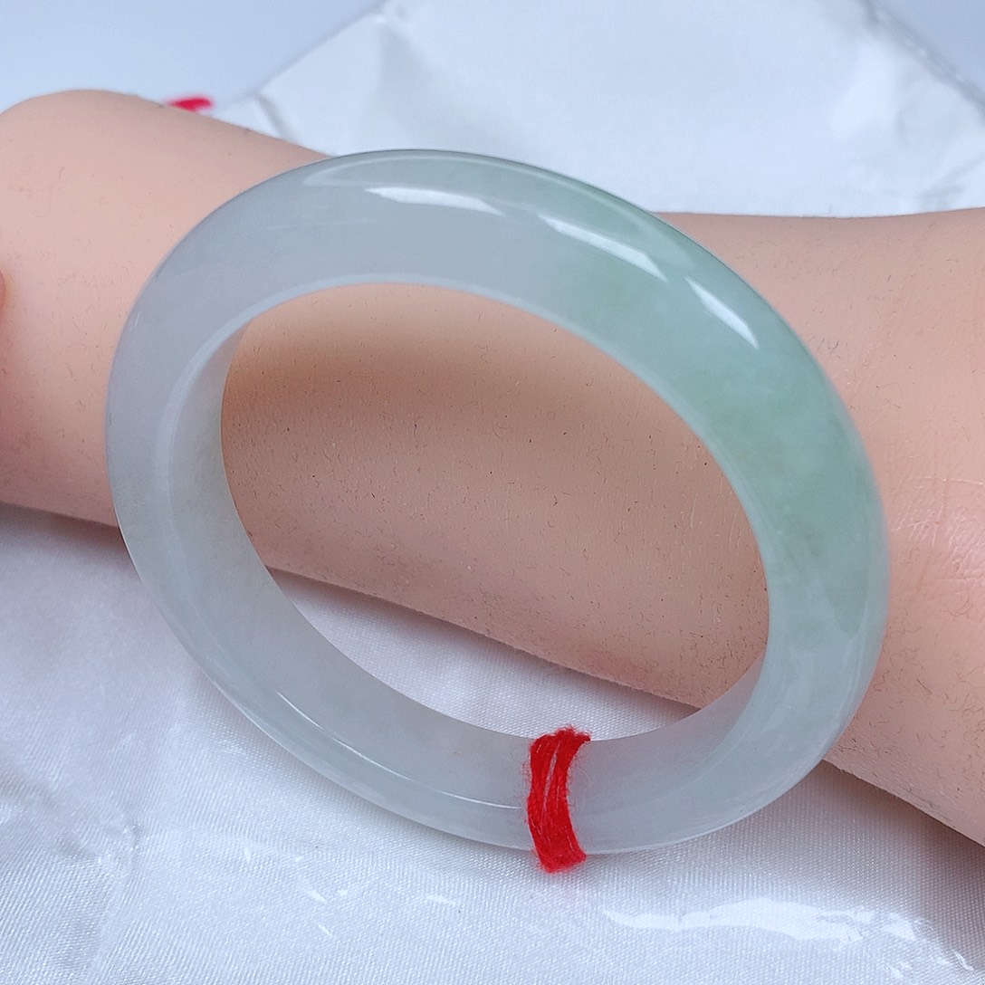 【闪购商品】翡翠未镶嵌手镯，52