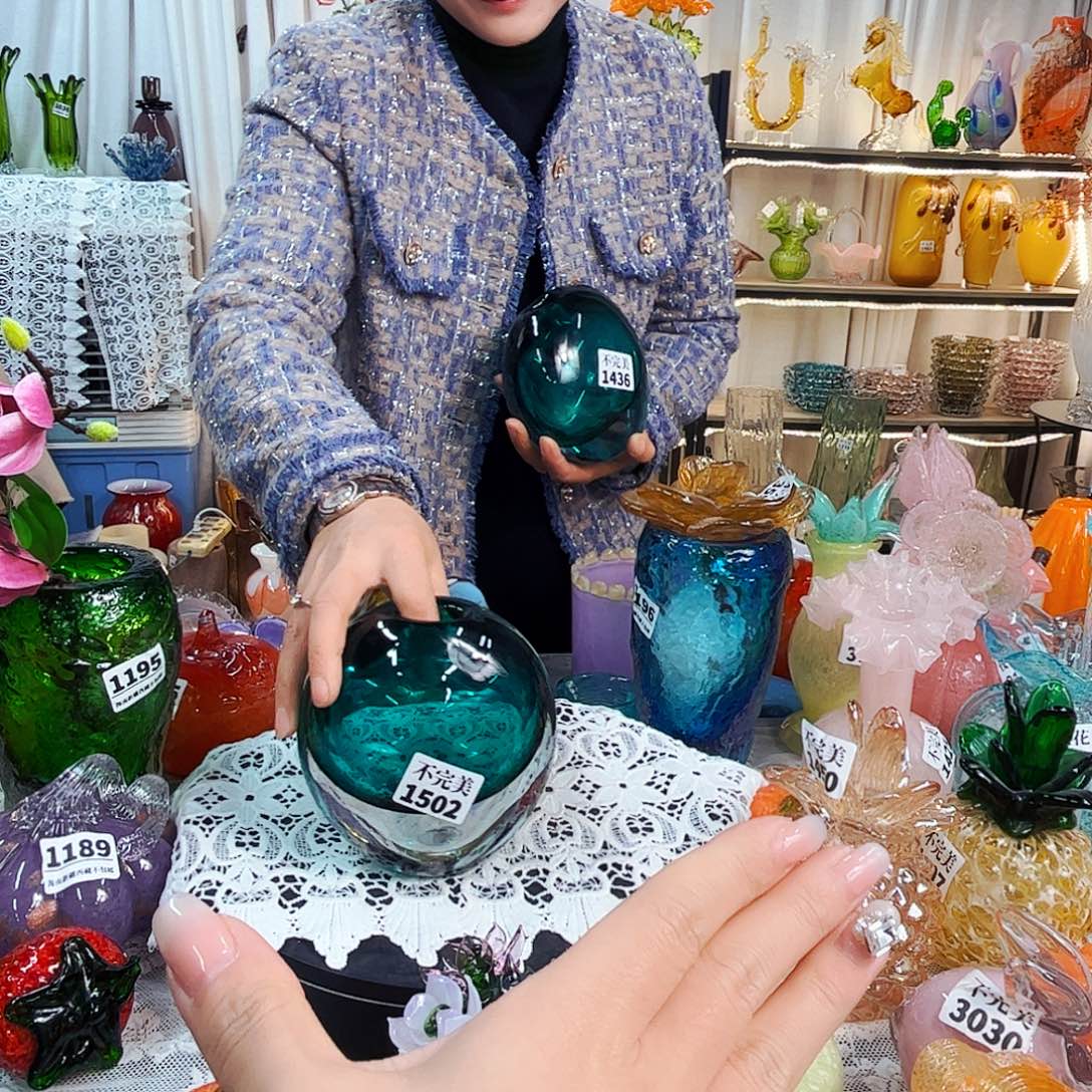 1502 家悦美居琉璃摆件不完美