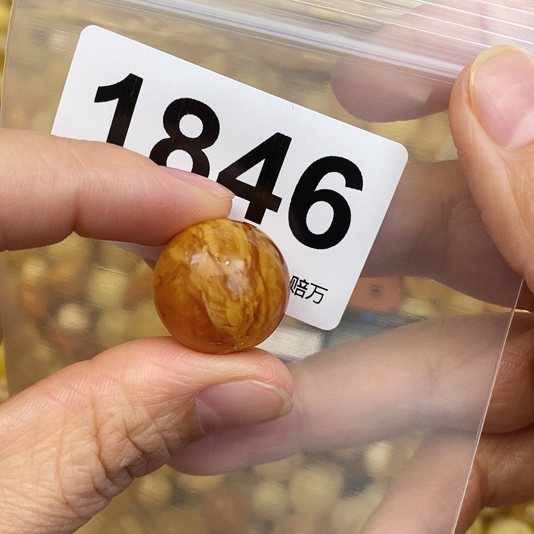 蜜蜡未镶嵌珠宝奇石19