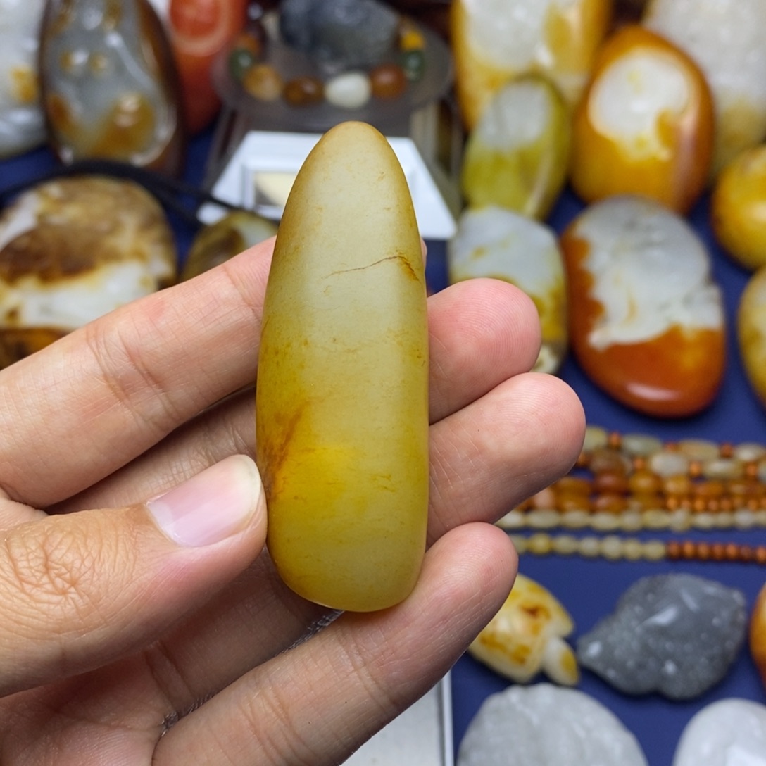 和田玉未镶嵌珠宝奇石