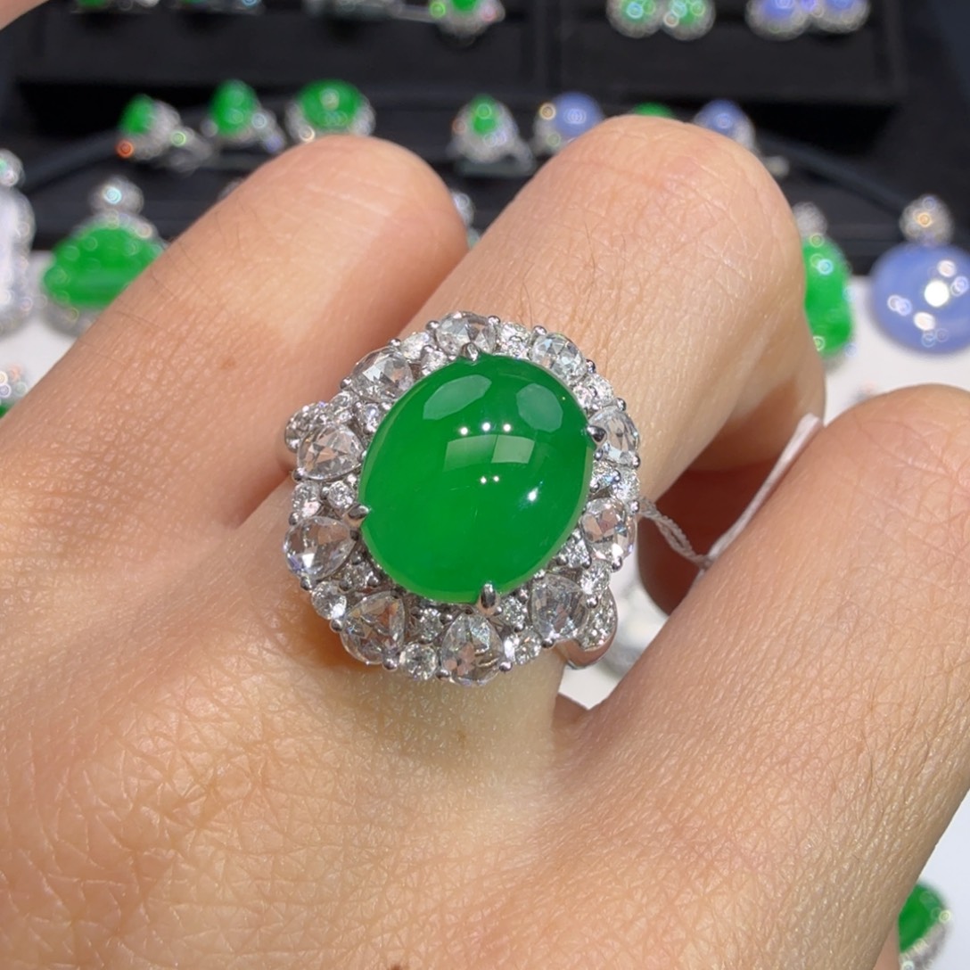 悠***悠翡翠18K金镶嵌戒指收到货48小时鉴赏期