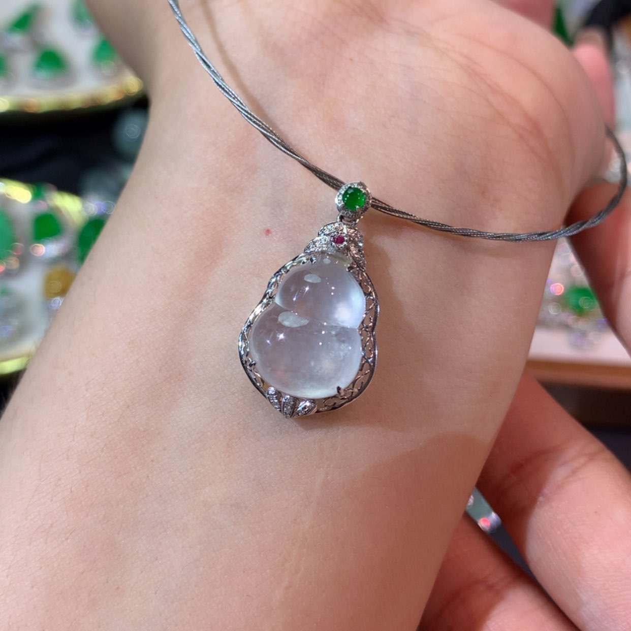 【闪购商品】翡翠18K金镶嵌颈饰天然a货缅甸翡翠