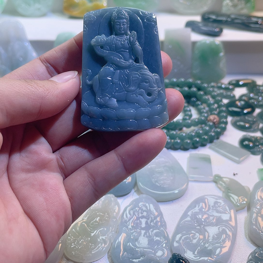 翡翠颈饰未镶嵌翡翠挂件