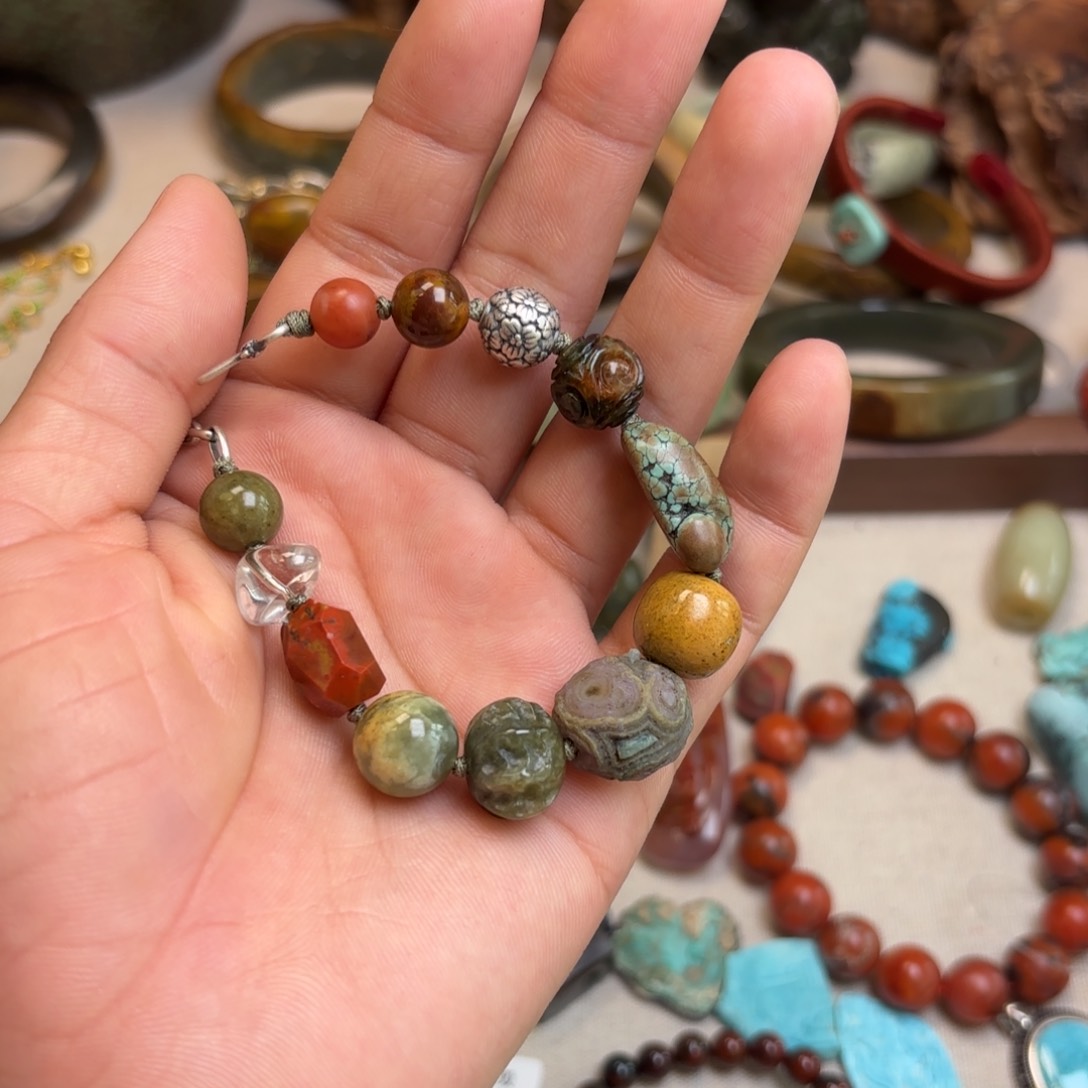 南红玛瑙颈饰未镶嵌满*