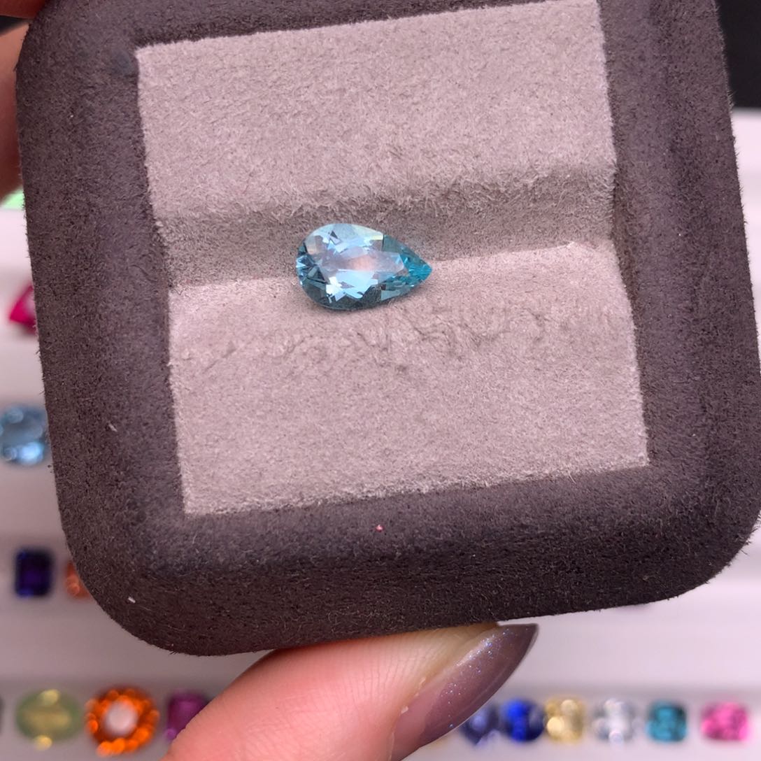 海蓝宝石裸石未镶嵌1.23克拉