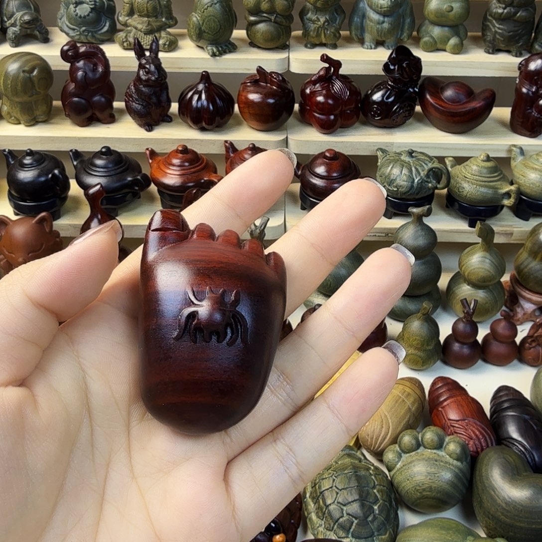 N***、木         脚丫一个