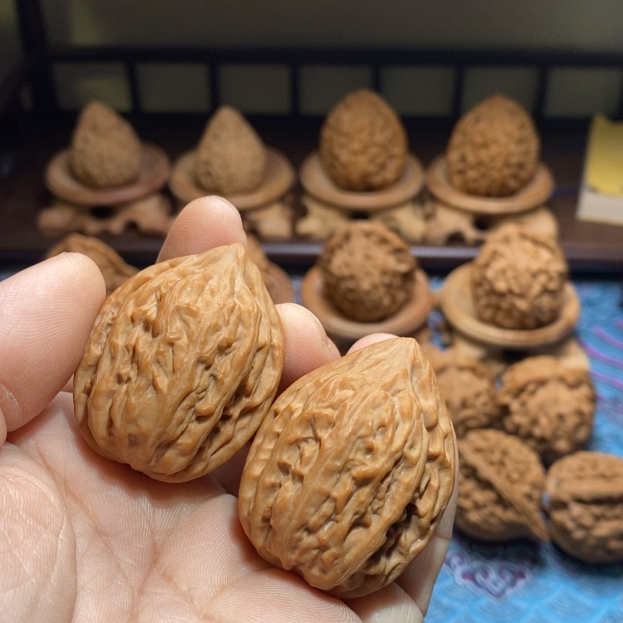 【闪购商品】文玩核桃吊坠瓷瓶鸭嘴