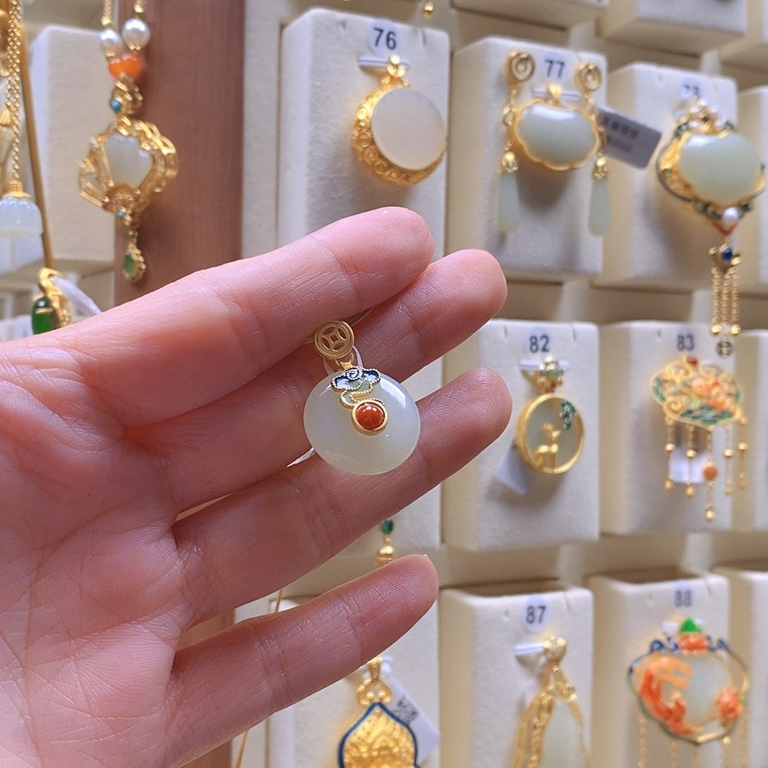 和田玉颈饰银S925镶嵌