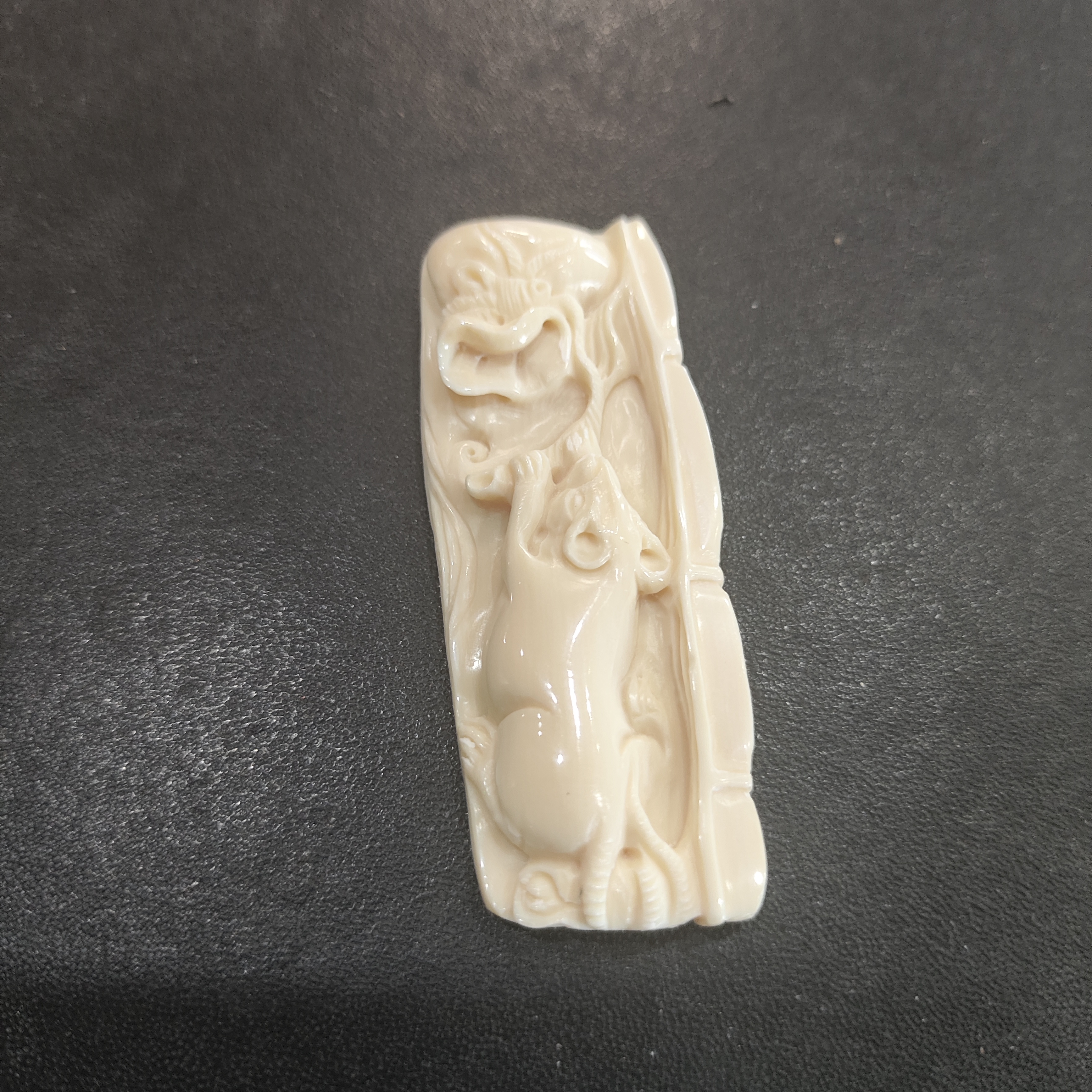 猛犸约11.2克雕刻牌ZL1236