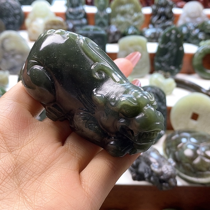 和田玉颈饰未镶嵌亦**爸