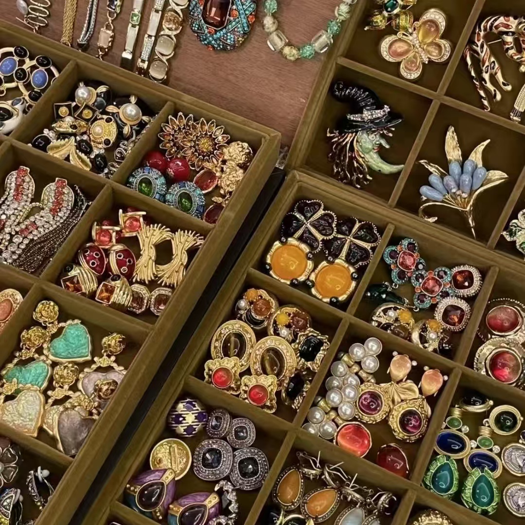 合金耳饰 合金耳饰 复古轻奢 时尚百搭 宫廷古风  中古精致镶嵌