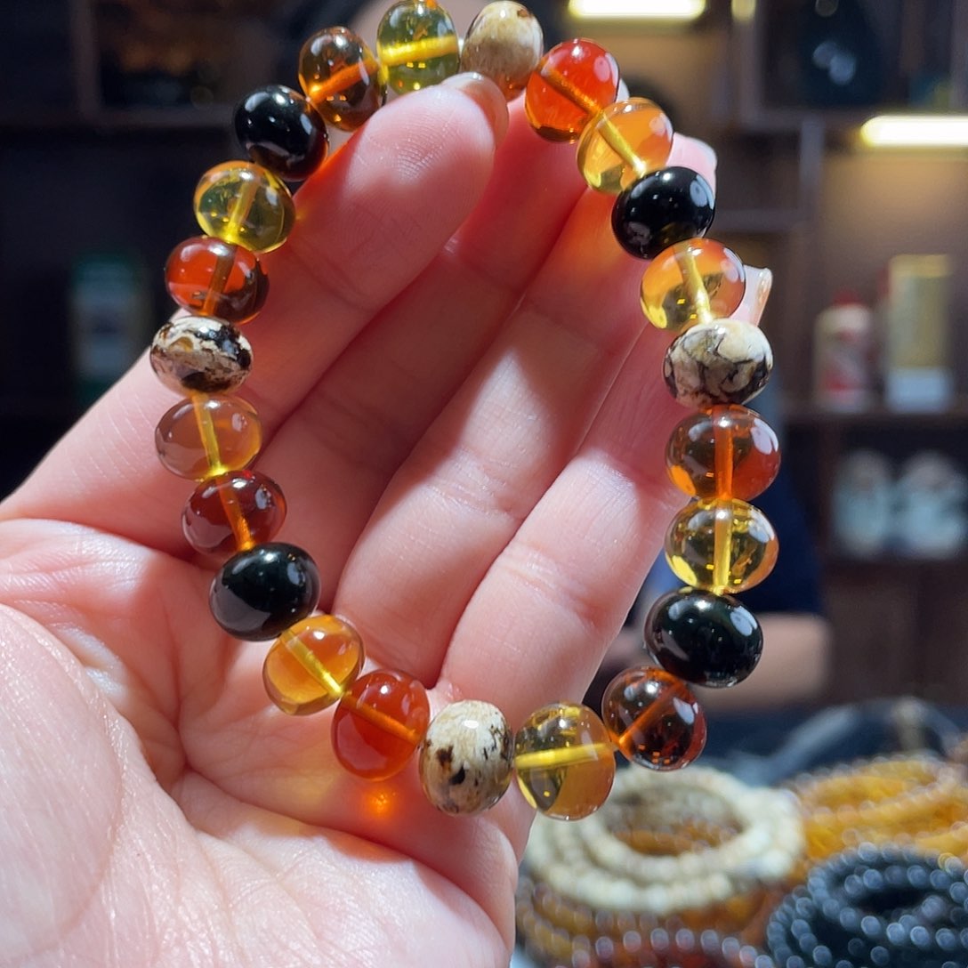 琥珀手链未镶嵌一级多宝