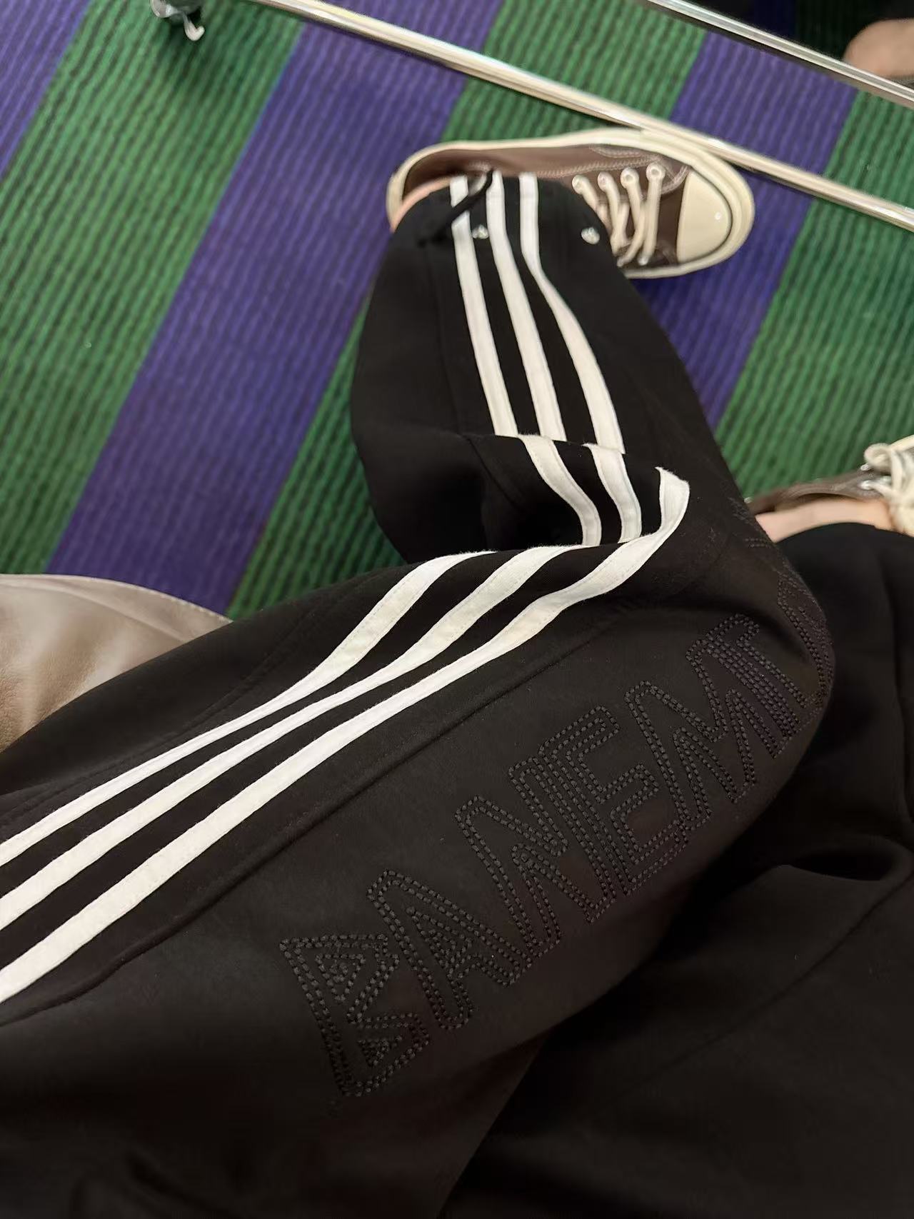 【现货在仓】经典三杠BB重工刺绣-男女同款宽松卫裤长裤