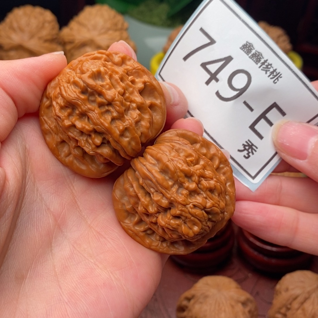 文玩核桃把件虎****e汉高楼39