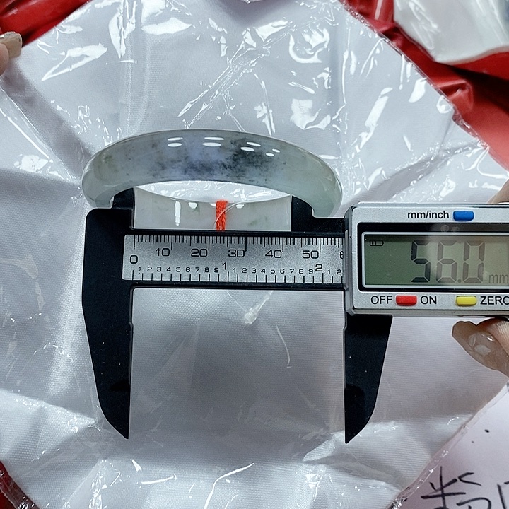 骑***园翡翠手镯未镶嵌40