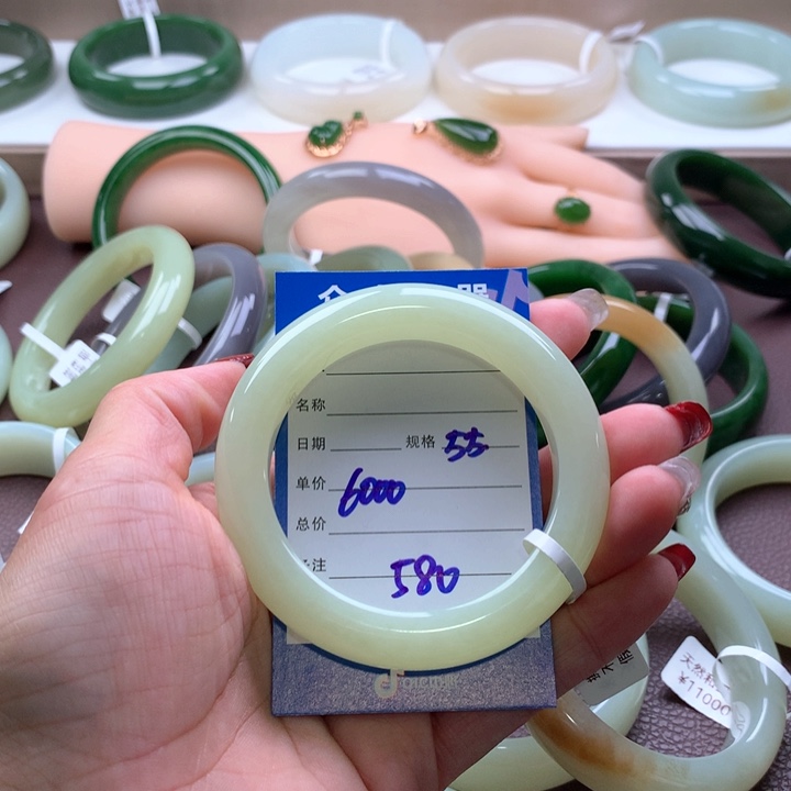 和田玉手镯未镶嵌娜*～