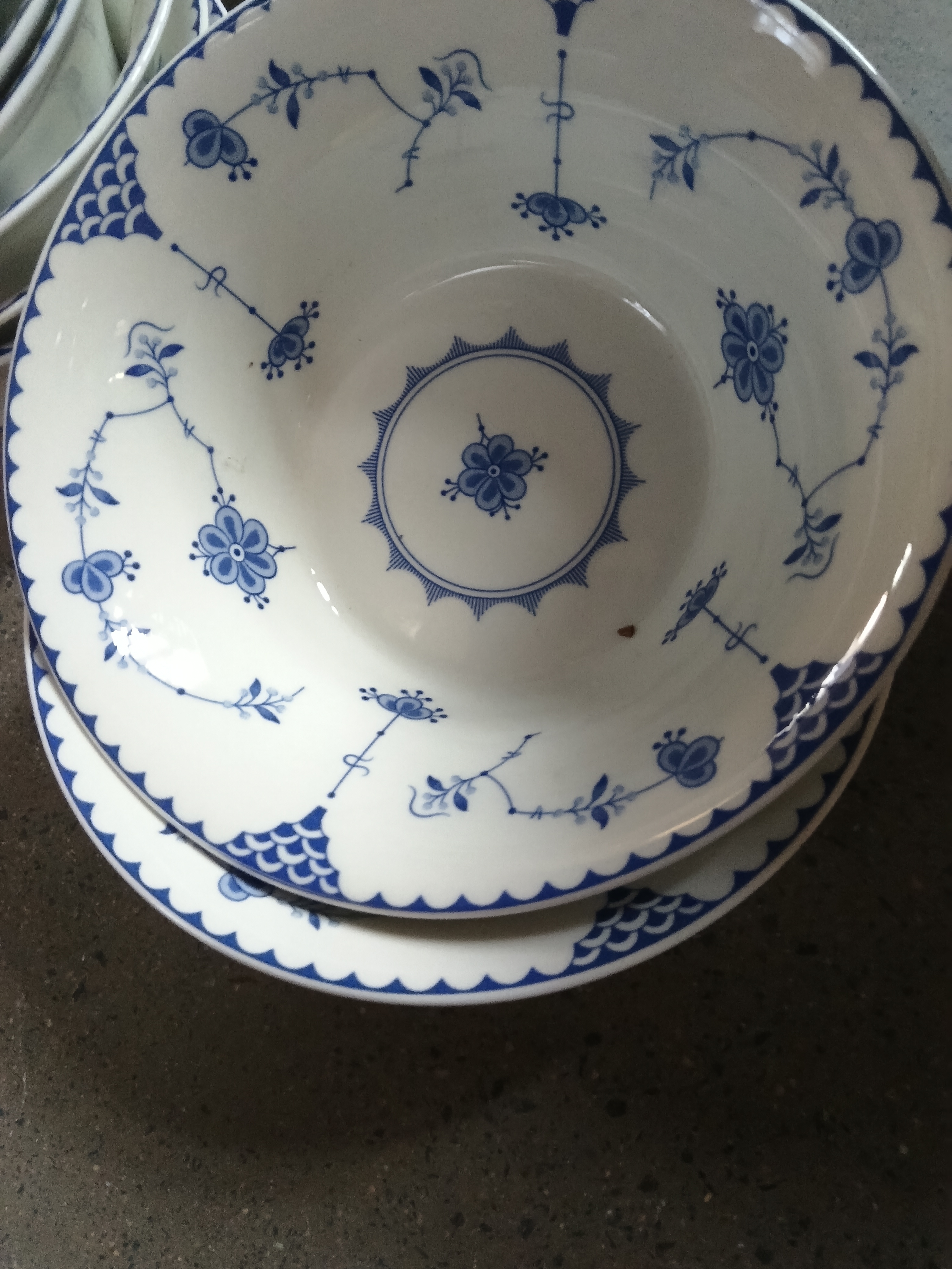 国营尾货唐草七寸斗碗一对微瑕疵