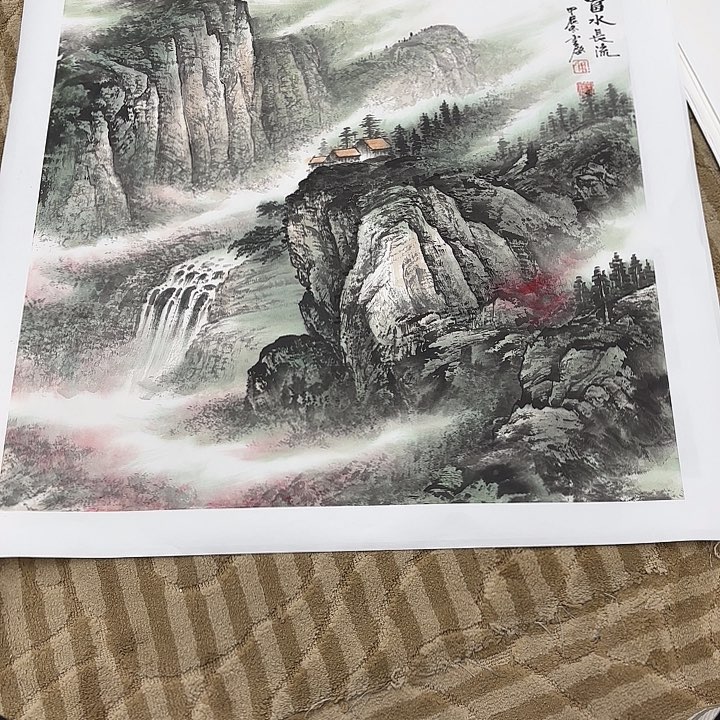 国画潜**渊花鸟等多种鸟类的栖息环境中生长繁殖和