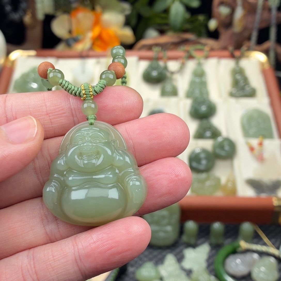 花***语和田玉未镶嵌颈饰