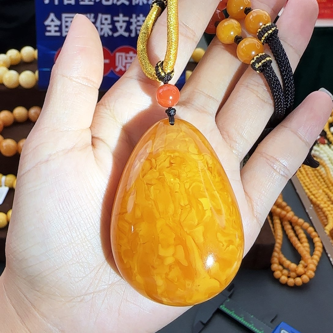 琥珀未镶嵌颈饰吊坠