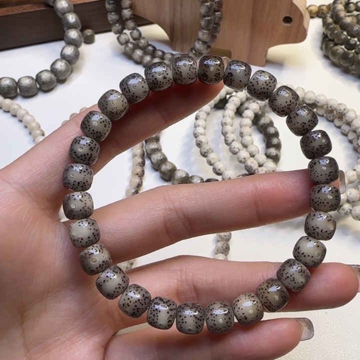 星月菩提手串石玉粉冰8×7
