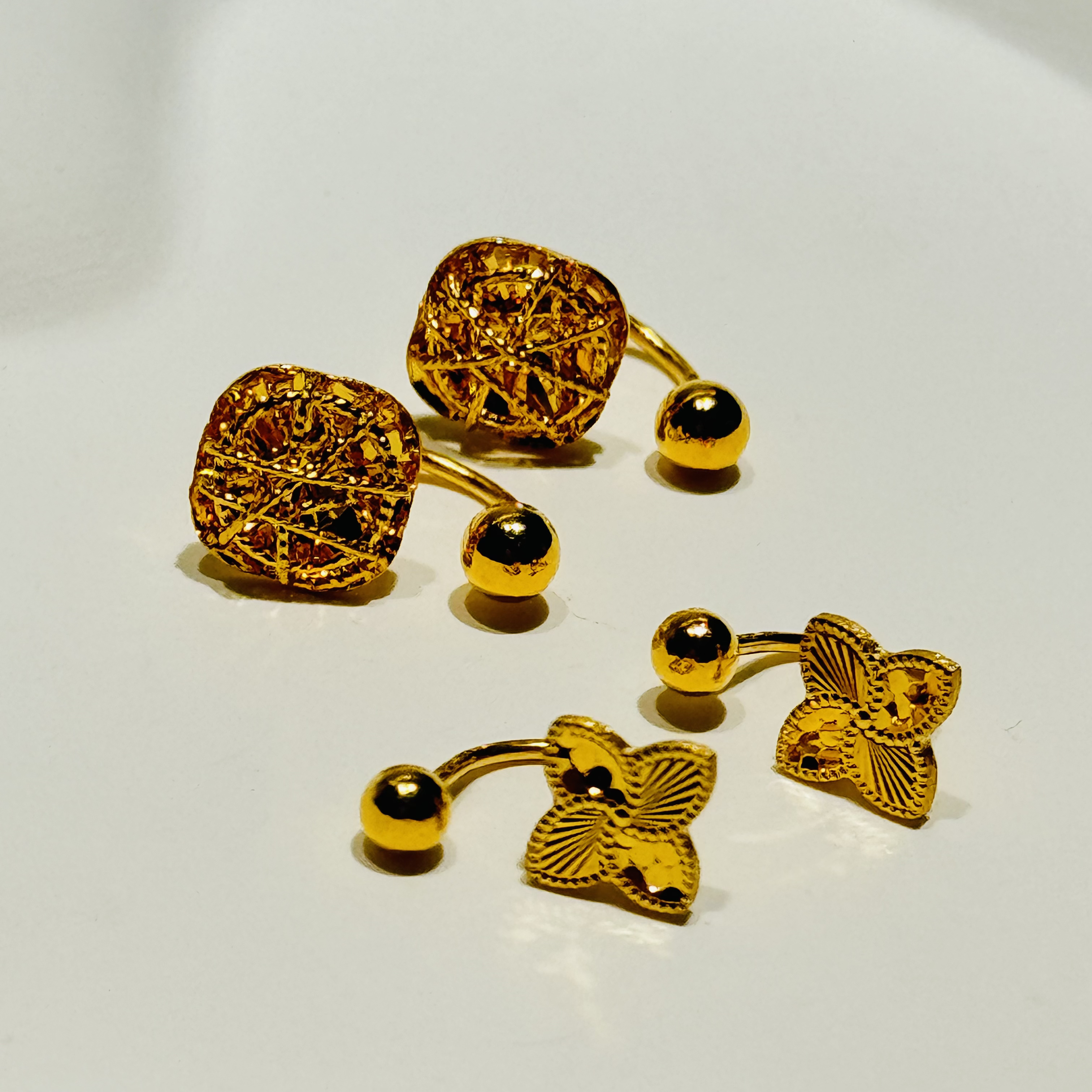 黄金足金999亮面五角星四叶草十字蝴蝶旋珠款U形耳环（多样性）