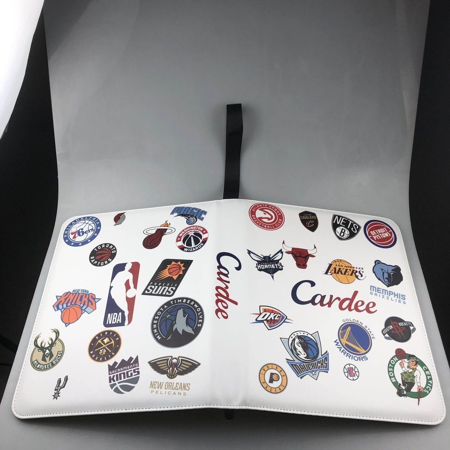 源头厂家直销NBA篮球球星4宫格9宫格卡册卡包收纳包