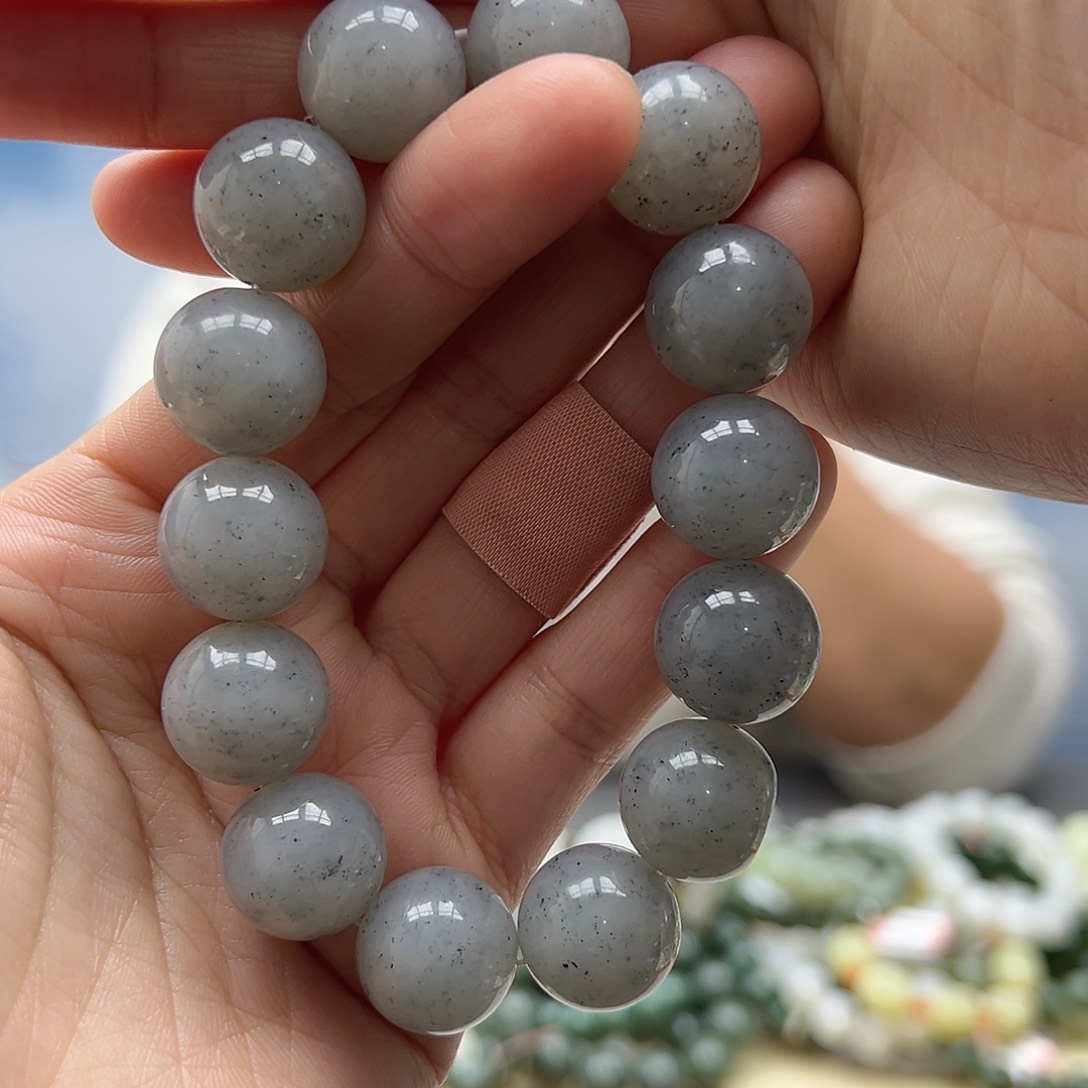 和田玉手串未镶嵌16点墨青花