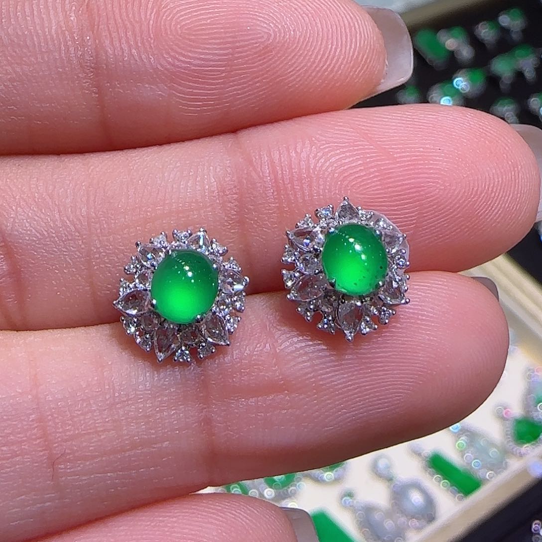 翡翠耳钉18K金镶嵌耳钉