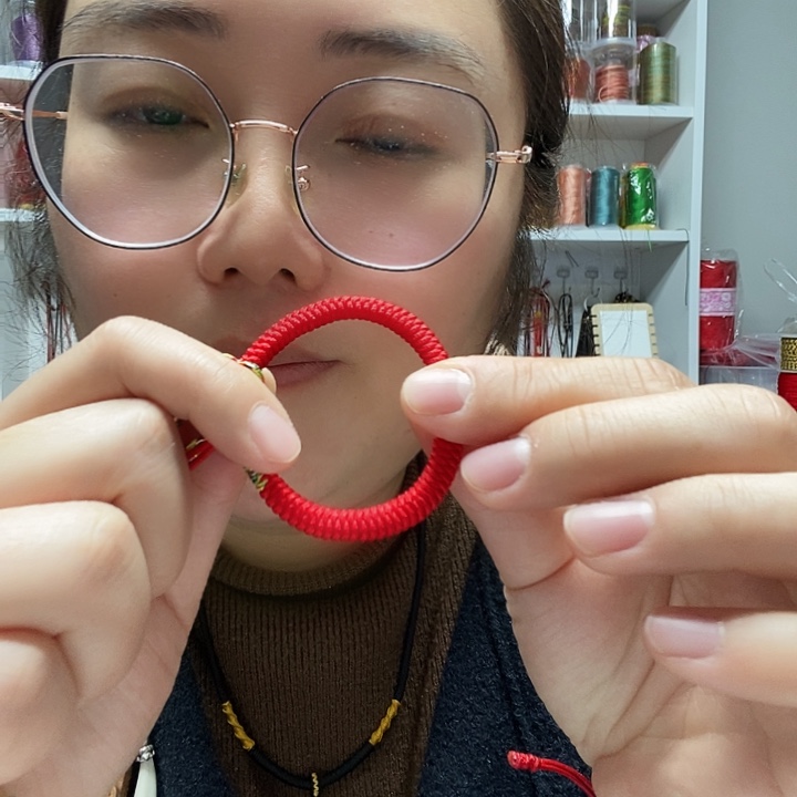 纯手工编织纯红绳包心金刚结