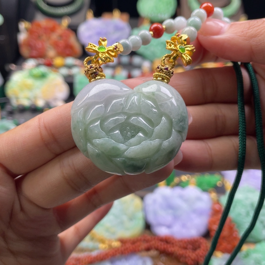 翡翠未镶嵌颈饰代编织