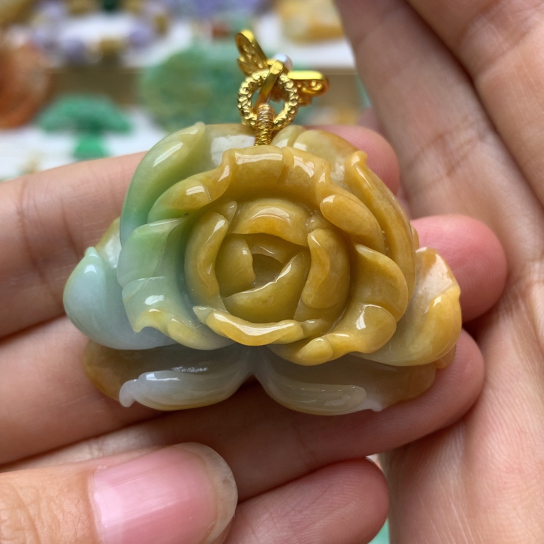 翡翠未镶嵌颈饰翡翠