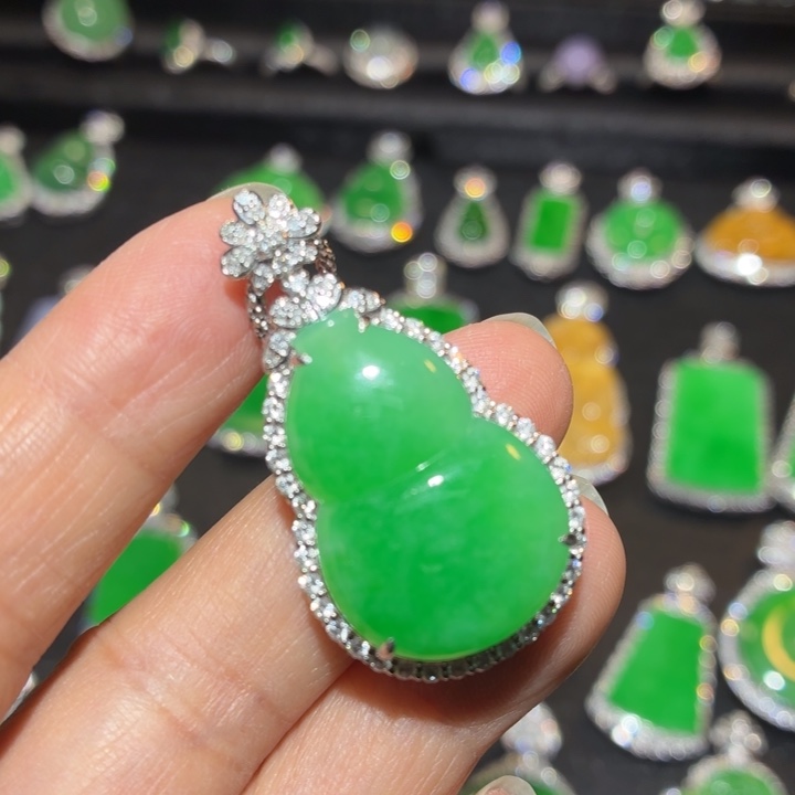 翡翠18K金镶嵌吊坠(不含链)翡翠