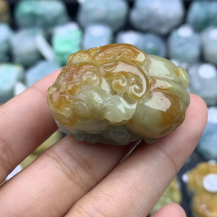 翡翠未镶嵌颈饰天然缅甸翡翠