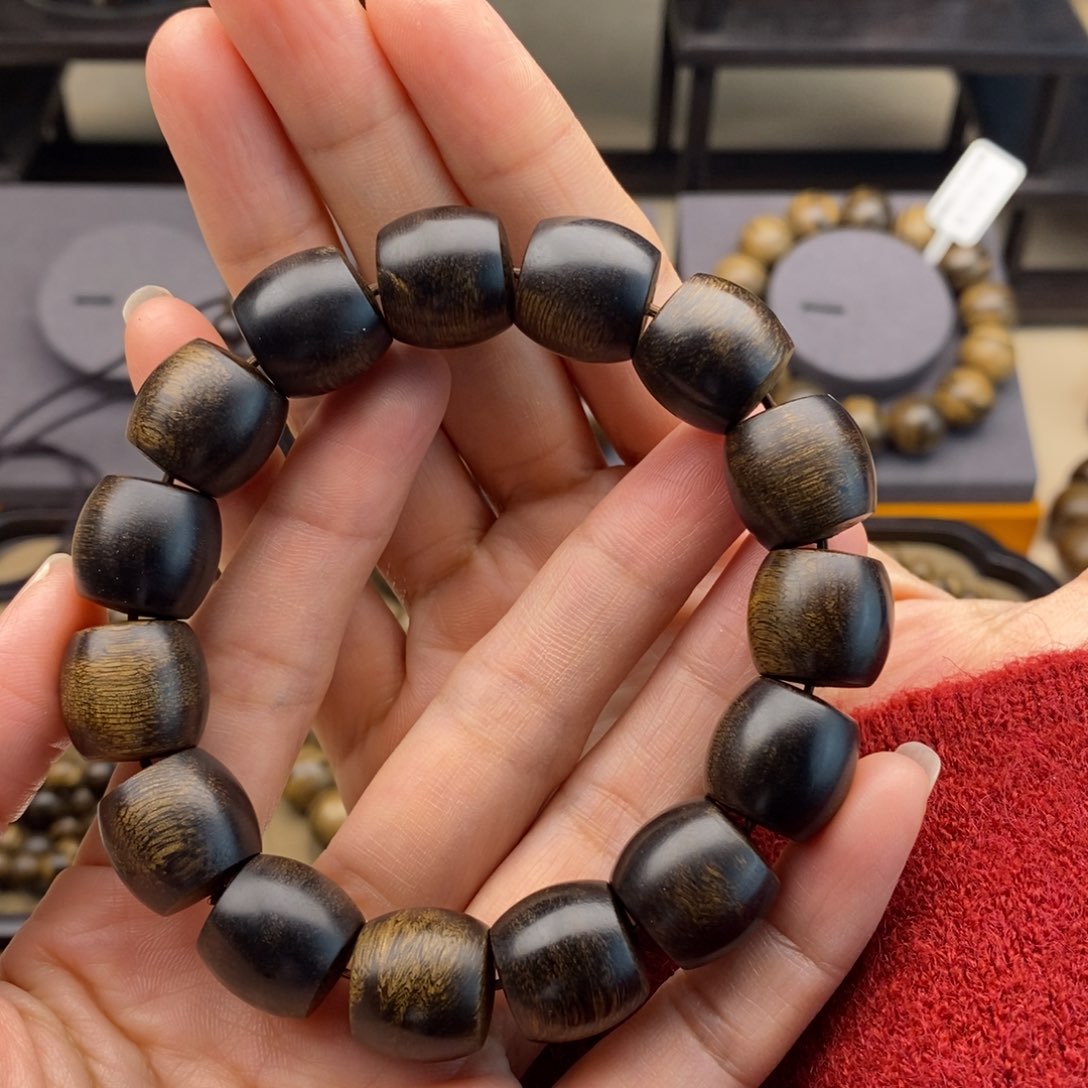 沉香手串一*人越南芽庄白棋瘤疤1.5