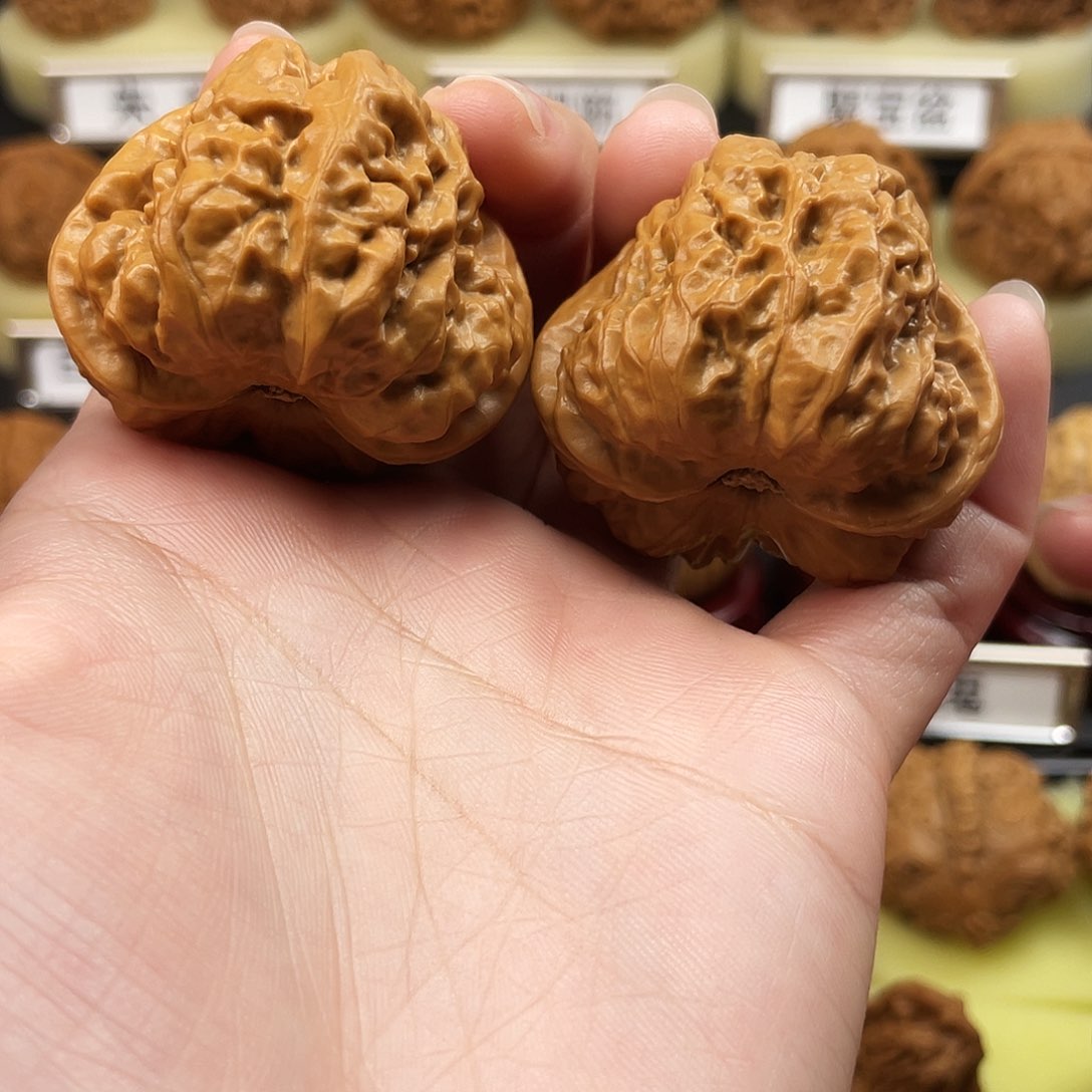 文玩核桃把件蛤蟆42全品256 