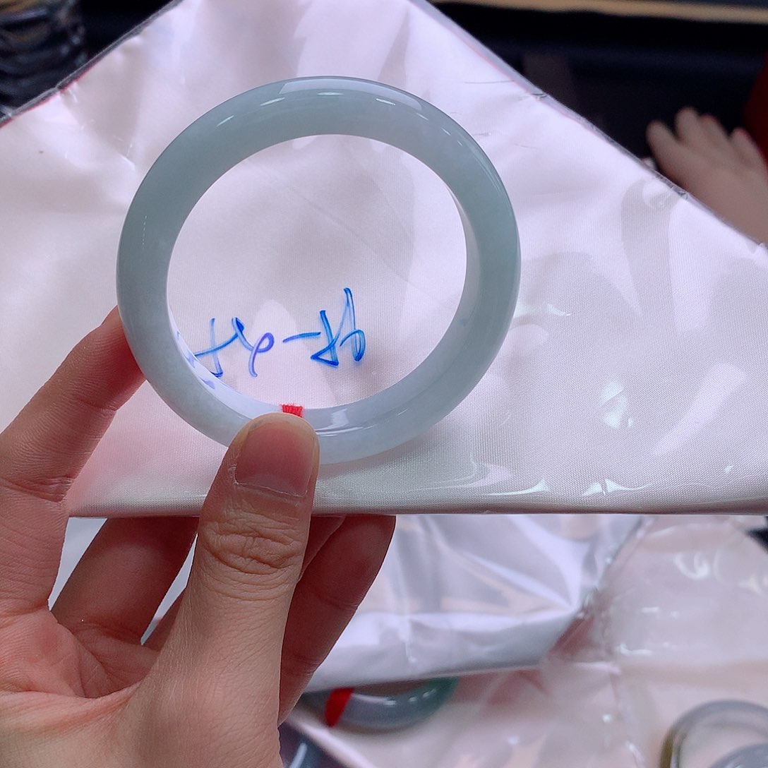 未镶嵌手镯翡翠翡翠