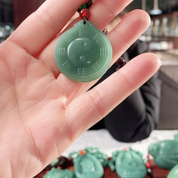 密玉（石英质玉）颈饰未镶嵌安*儿