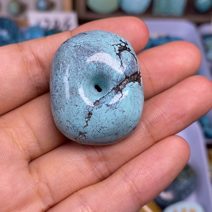 绿松石未镶嵌颈饰