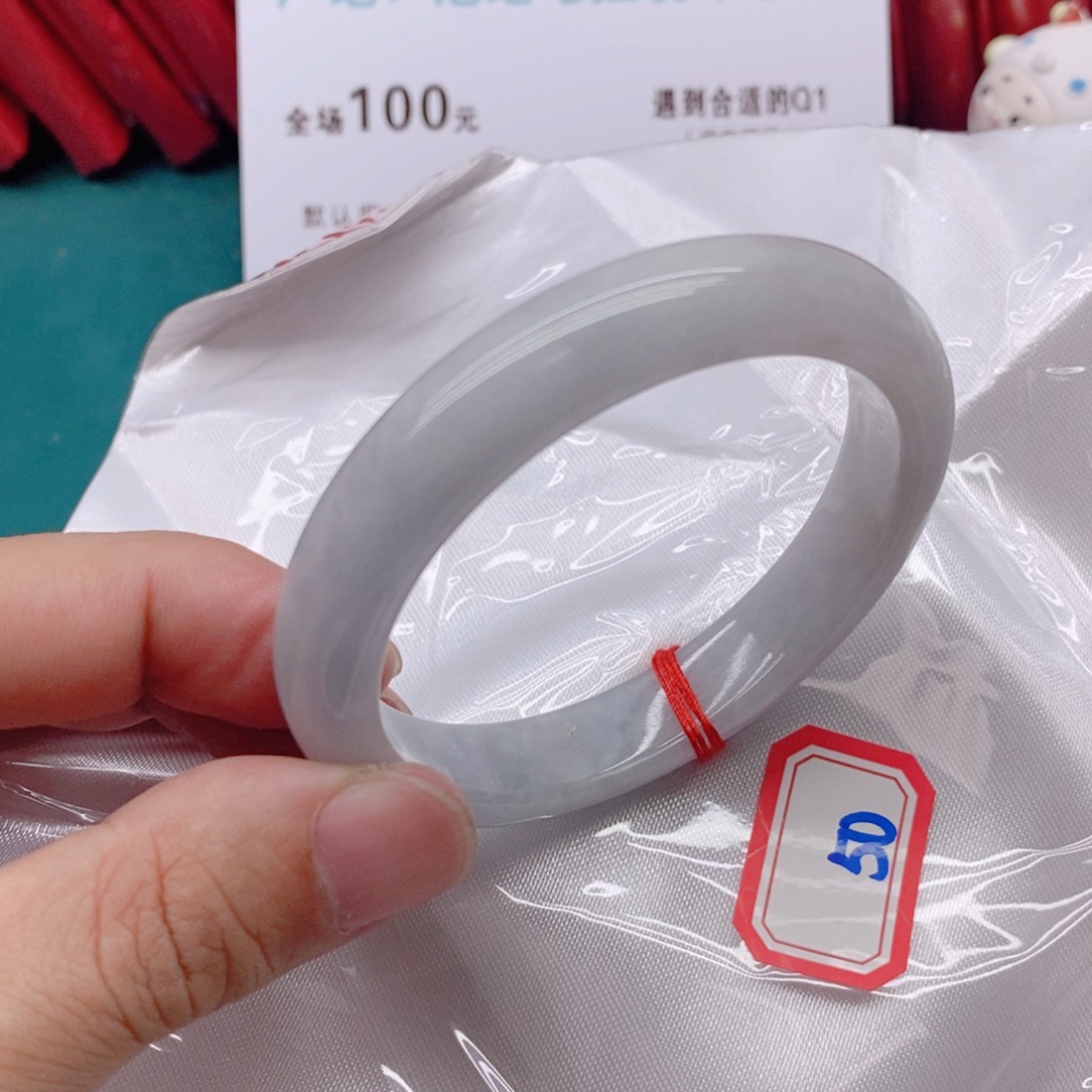 翡翠手镯未镶嵌李*500000000
